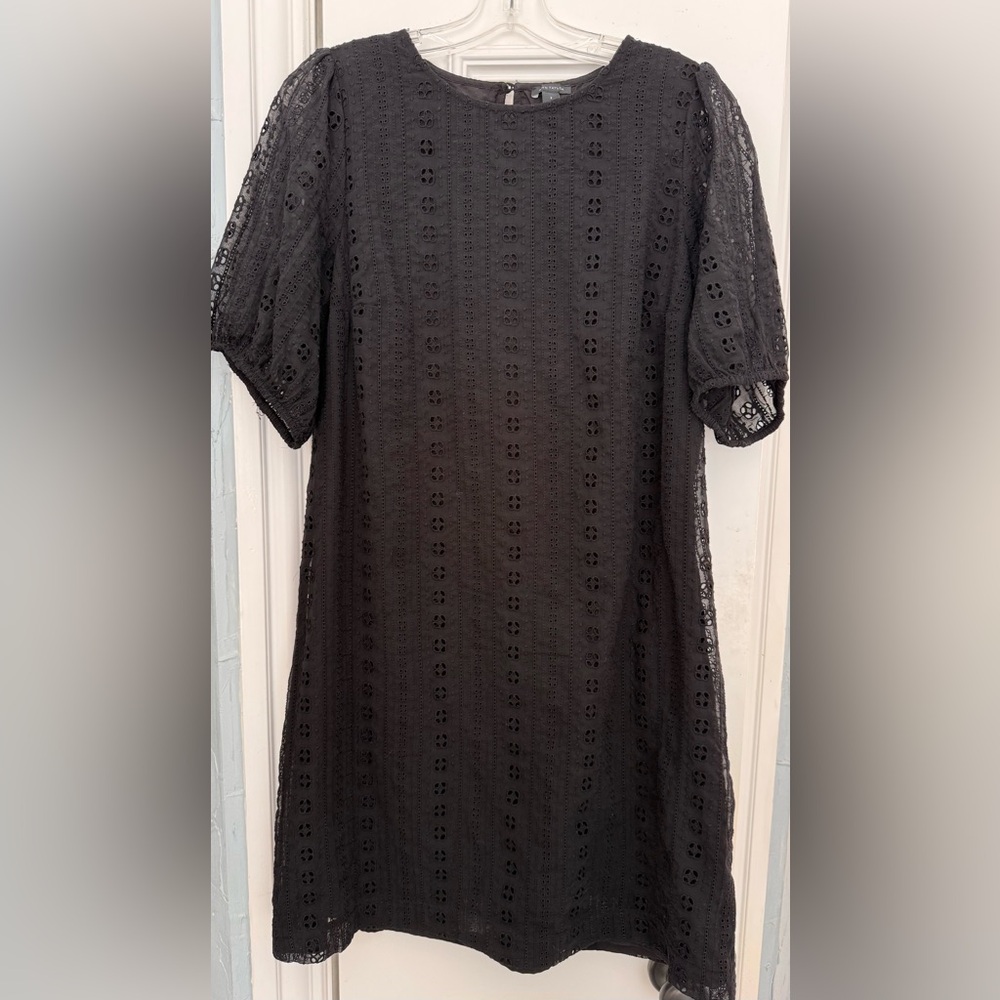 Ann Taylor Black Eyelet Puff‑Sleeve Dress – Size 8 – Chic & Feminine